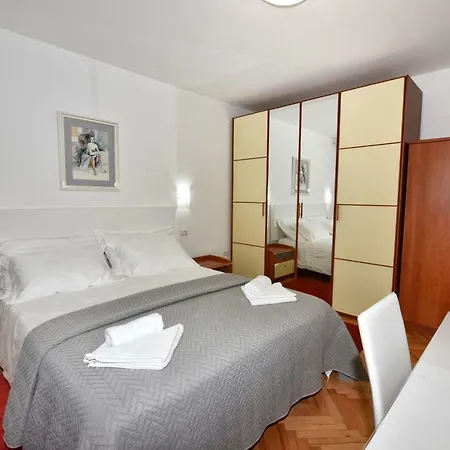 Gilda Apartment